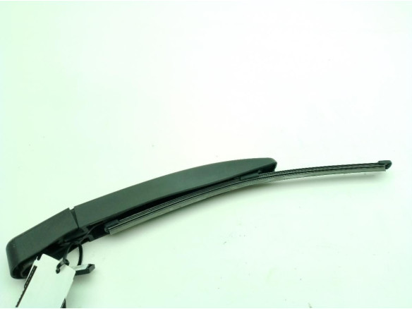 2206245 BRAZO LIMPIAPARABRISAS TRA PORTÓN FORD FOCUS IV (HN)|Desguaces La Cabaña