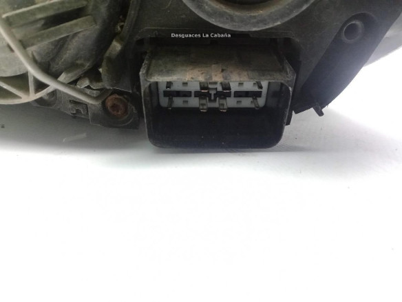  30698886 FARO DERECHO VOLVO V50 (545)|Desguaces La Cabaña