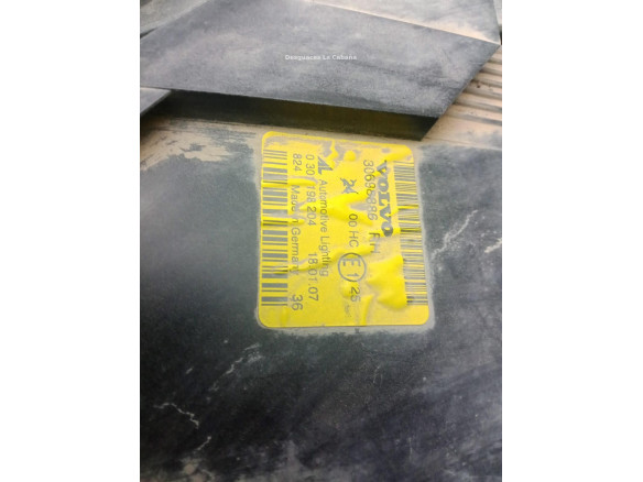  30698886 FARO DERECHO VOLVO V50 (545)|Desguaces La Cabaña