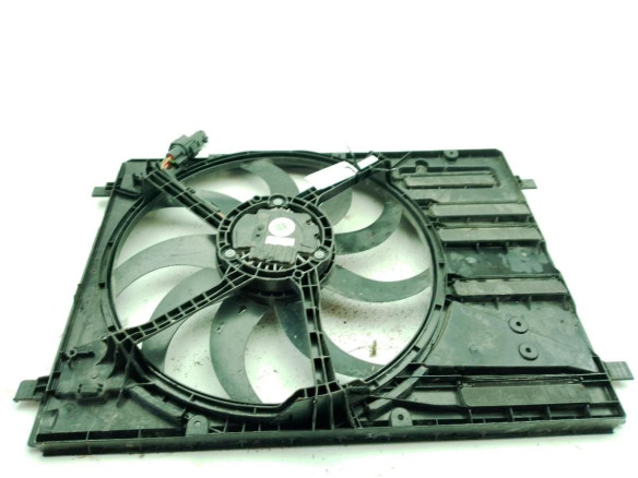 2213993 ELECTROVENTILADOR FORD FOCUS IV (HN)|Desguaces La Cabaña