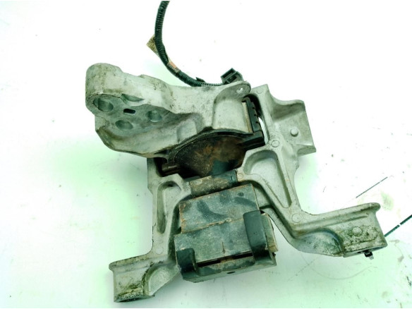 K3811 SOPORTE MOTOR DER MAZDA CX-3 (DK)|Desguaces La Cabaña