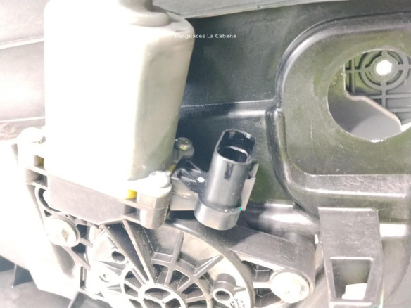  83480D7600 ELEVALUNAS PUERTA LAT TRA DER HYUNDAI TUCSON (TL)|Desguaces La Cabaña