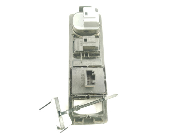 81255030380 MANDO ELEVALUNAS PUERTA LAT DEL IZQ MAN TGX II|Desguaces La Cabaña
