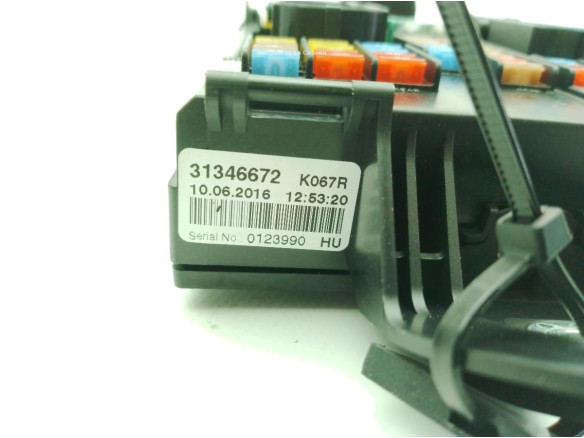 31346672 CAJA FUSIBLES INTERIOR (BSI) VOLVO S90 II (234)|Desguaces La Cabaña