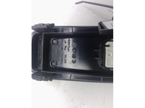   MANDO ELEVALUNAS PUERTA LAT DEL DER PEUGEOT 308 SW II|Desguaces La Cabaña