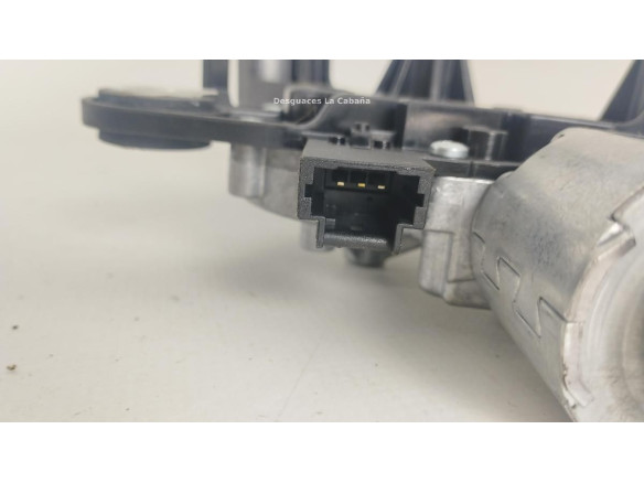 0390205114 MOTOR LIMPIAPARABRISAS TRA OPEL CORSA F|Desguaces La Cabaña