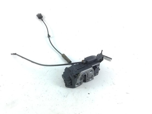 805020009R CERRADURA PUERTA LAT DEL DER RENAULT MASTER III Furgón (FV) |Desguaces La Cabaña