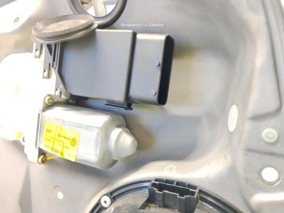   ELEVALUNAS PUERTA LAT DEL IZQ VW GOLF IV (1J1)|Desguaces La Cabaña