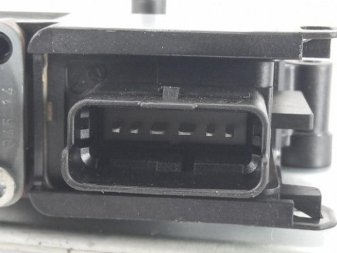 9806088680 ELEVALUNAS PUERTA LAT TRA IZQ PEUGEOT 2008|Desguaces La Cabaña