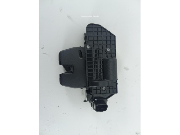 969463693 CERRADURA PORTON / TAPA MALETA PEUGEOT 2008|Desguaces La Cabaña