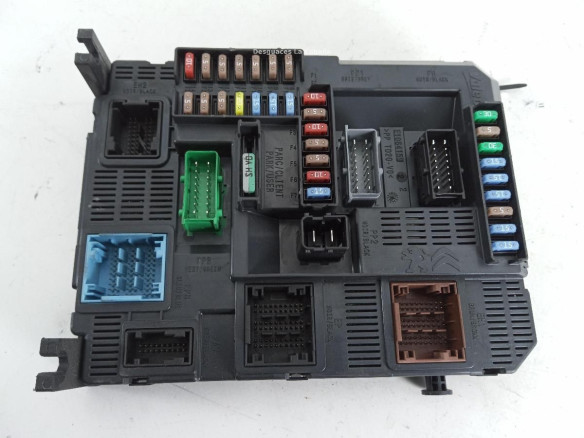 9807532080 CAJA FUSIBLES INTERIOR (BSI) PEUGEOT 2008|Desguaces La Cabaña