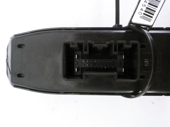 84210049 MANDO ELEVALUNAS PUERTA LAT DEL IZQ OPEL INSIGNIA B Grand Sport (Z18)|Desguaces La Cabaña
