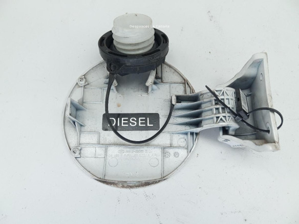 695102S000 TAPA COMBUSTIBLE HYUNDAI ix35 (LM, EL, ELH)|Desguaces La Cabaña