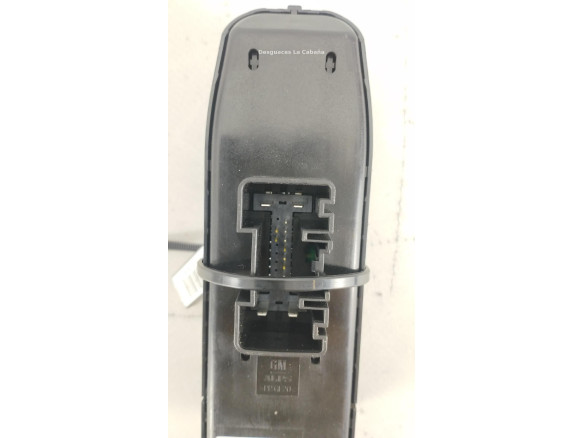 84210049 MANDO ELEVALUNAS PUERTA LAT DEL IZQ OPEL INSIGNIA B Grand Sport (Z18)|Desguaces La Cabaña