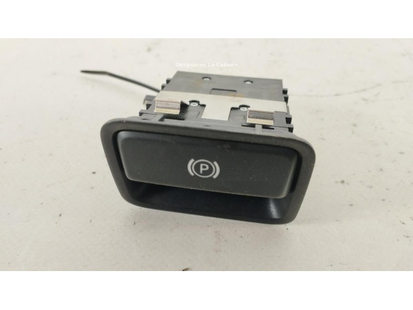 A2469050451 INTERRUPTOR FRENO MANO ELECTRICO MERCEDES BENZ CLASE GLA (X156)|Desguaces La Cabaña