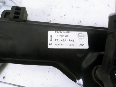 807004EA0D ELEVALUNAS PUERTA LAT DEL DER NISSAN QASHQAI II Todo terreno, cerrada (J11, J11_)|Desguaces La Cabaña