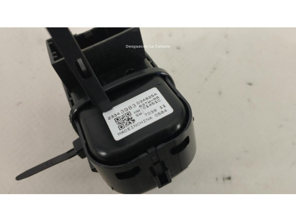 23343983 MANDO ELEVALUNAS PUERTA LAT TRA IZQ OPEL INSIGNIA B Grand Sport (Z18)|Desguaces La Cabaña