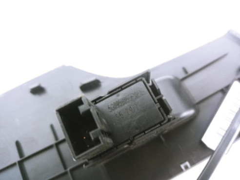 5G0959855 MANDO ELEVALUNAS PUERTA LAT TRA IZQ SEAT IBIZA V (KJ1)|Desguaces La Cabaña