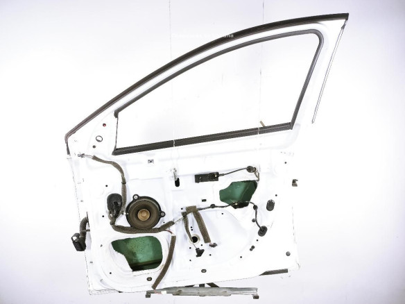 801003028R PUERTA LAT DEL DER RENAULT MEGANE III Fastback (BZ0_)|Desguaces La Cabaña
