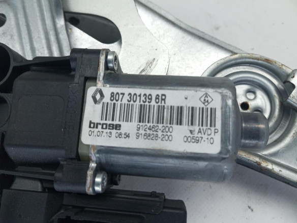 807301396R ELEVALUNAS PUERTA LAT DEL DER RENAULT MEGANE III Fastback (BZ0_)|Desguaces La Cabaña
