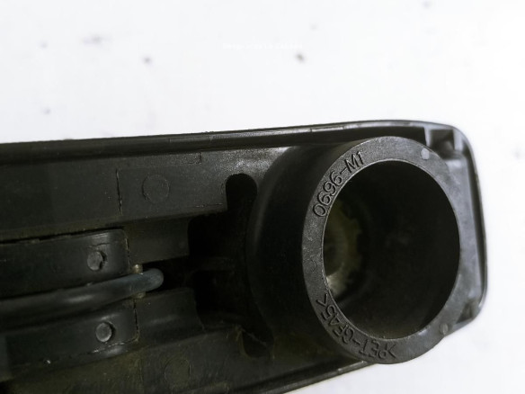 0696M1 BRAZO LIMPIAPARABRISAS TRA PORTÓN TOYOTA AYGO (_B4_)|Desguaces La Cabaña
