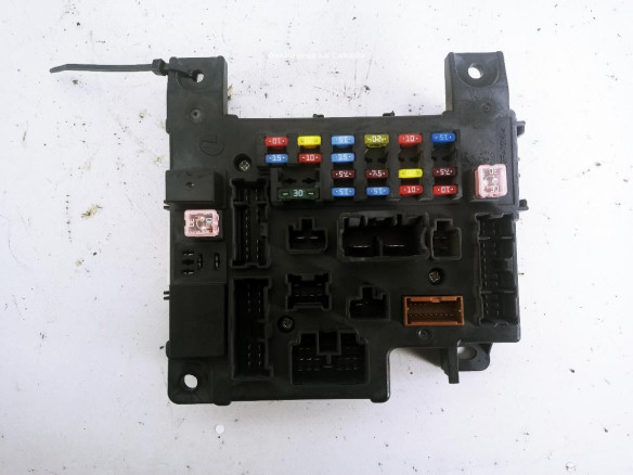 8637A319 CAJA FUSIBLES INTERIOR (BSI) CITROEN C-CROSSER (EP_)|Desguaces La Cabaña