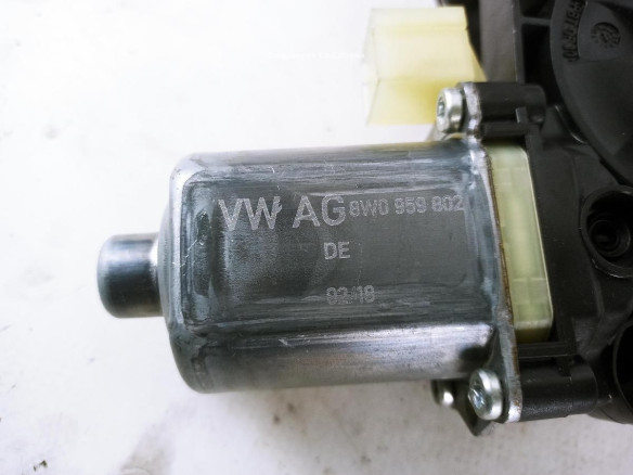 8W0959802 ELEVALUNAS PUERTA LAT DEL IZQ VW CRAFTER Furgón (SY_)|Desguaces La Cabaña