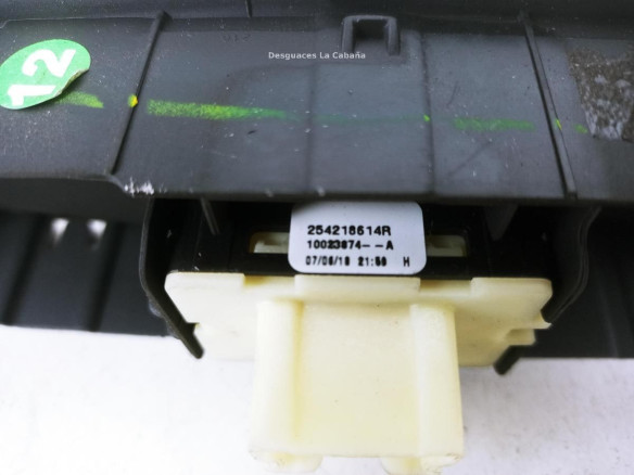 254218614R MANDO ELEVALUNAS PUERTA LAT DEL DER RENAULT CAPTUR (J5_, H5_)|Desguaces La Cabaña