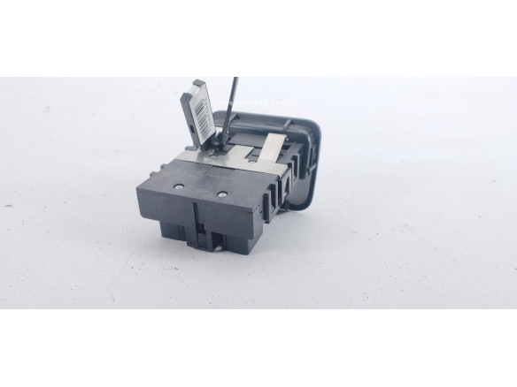 A2469050451 INTERRUPTOR FRENO MANO ELECTRICO MERCEDES BENZ CLASE GLA (X156)|Desguaces La Cabaña