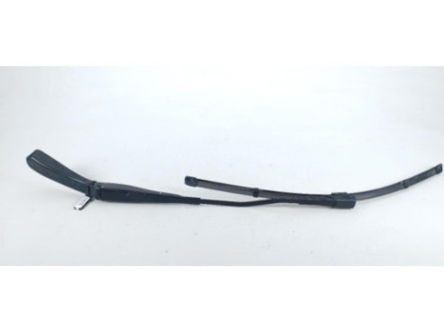 A2058203700 BRAZO LIMPIAPARABRISAS DEL IZQ MERCEDES BENZ CLASE C (W205)|Desguaces La Cabaña