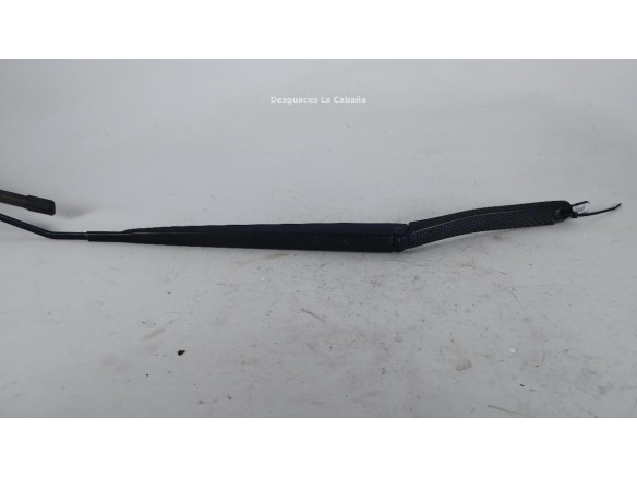 W000031034 BRAZO LIMPIAPARABRISAS DEL DER RENAULT CLIO IV (BH_)|Desguaces La Cabaña