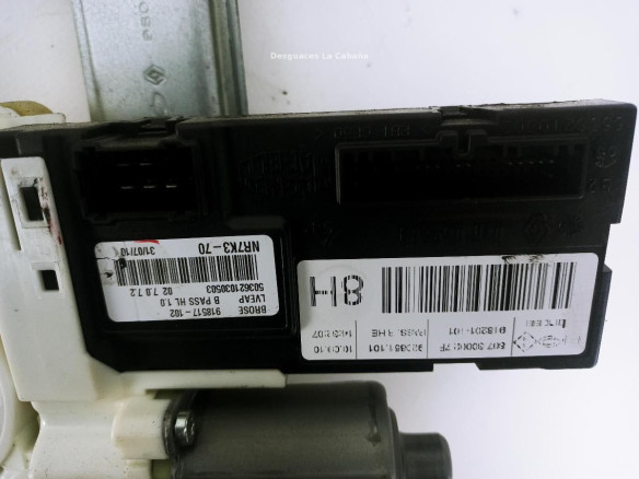 807300027F ELEVALUNAS PUERTA LAT DEL DER RENAULT LATITUDE (L70_)|Desguaces La Cabaña