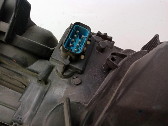 0301043202 FARO DERECHO BMW 7 (E38)|Desguaces La Cabaña