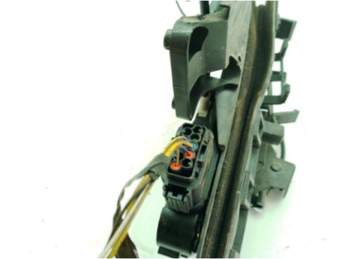 8V4AS26413EA CERRADURA PUERTA LAT TRA IZQ FORD KUGA I|Desguaces La Cabaña