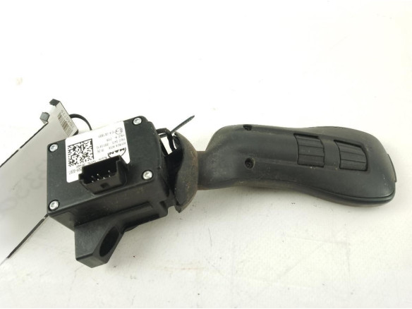 81255090207 MANDO LIMPIAPARABRISAS MAN TGX II|Desguaces La Cabaña