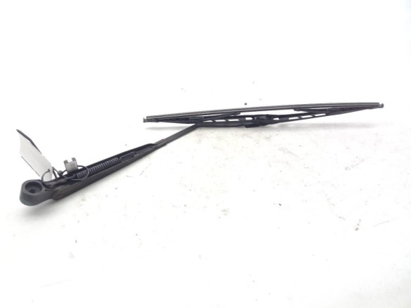   BRAZO LIMPIAPARABRISAS TRA PORTÓN MITSUBISHI MONTERO SPORT I (K7_, K9_)|Desguaces La Cabaña