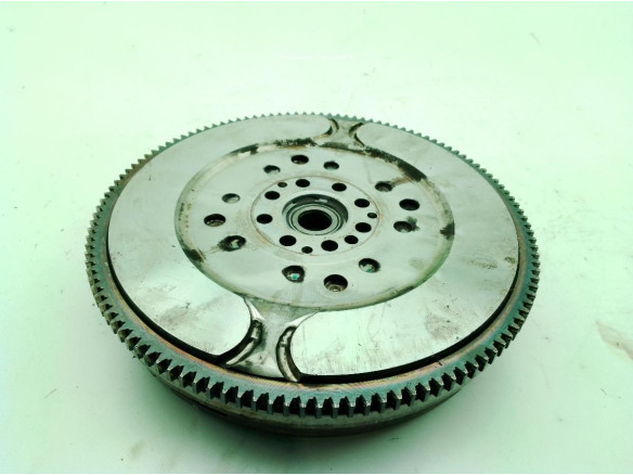 232002F200 VOLANTE MOTOR HYUNDAI TUCSON (TL)|Desguaces La Cabaña