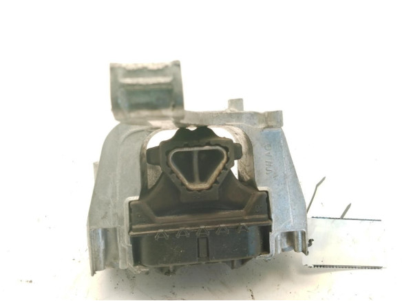 2Q0199262AN SOPORTE MOTOR IZQ VW POLO (AW1, BZ1)|Desguaces La Cabaña