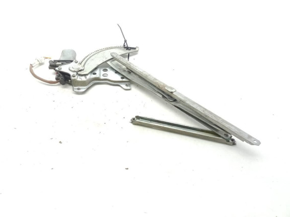   ELEVALUNAS PUERTA LAT DEL DER SUZUKI JIMNY Todo terreno, cerrada (SN)|Desguaces La Cabaña