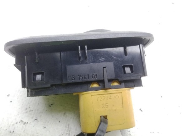 03154101 MANDO ELEVALUNAS PUERTA LAT DEL DER FORD FIESTA VI |Desguaces La Cabaña