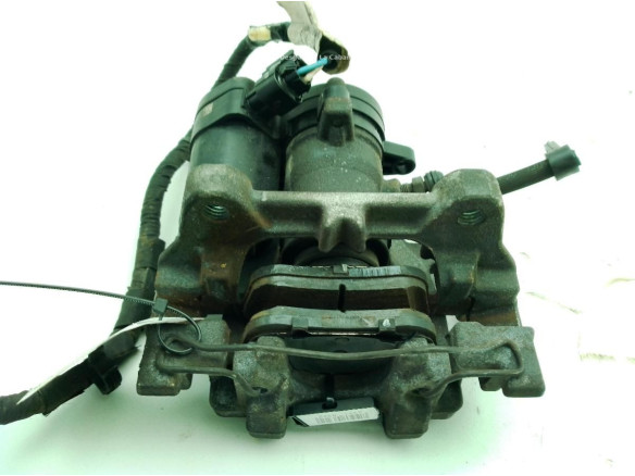 2439124 PINZA TRA IZQ FORD MONDEO V Fastback|Desguaces La Cabaña