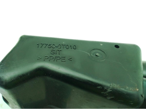 177050T060 CAJA FILTRO AIRE TOYOTA AURIS (_E18_)|Desguaces La Cabaña