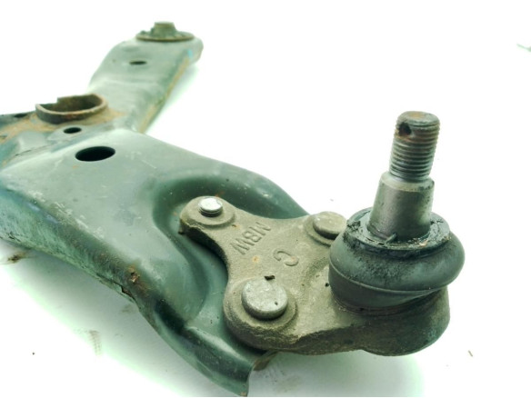 4806902130 BRAZO SUSPENSION DEL IZQ INF TOYOTA AURIS (_E18_)|Desguaces La Cabaña