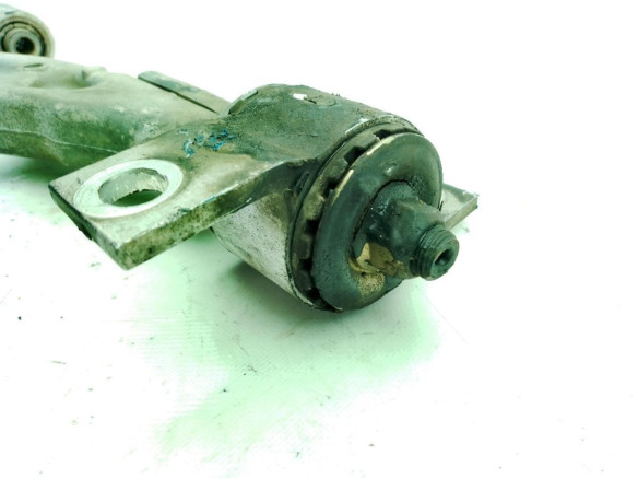 BRAZO SUSPENSION DEL DER INF SUBARU IMPREZA Sedán (GD)|Desguaces La Cabaña