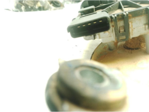 MOTOR LIMPIAPARABRISAS DEL DACIA DUSTER|Desguaces La Cabaña