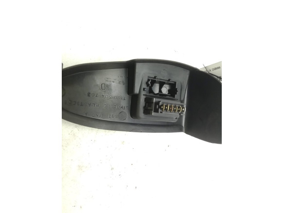  7700304763 MANDO ELEVALUNAS PUERTA LAT DEL DER RENAULT KANGOO (KC0/1_)|Desguaces La Cabaña