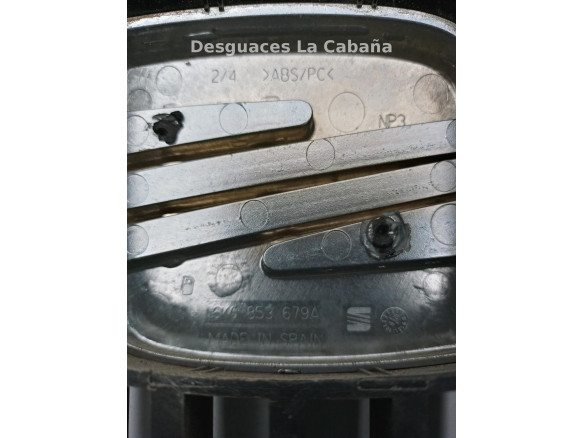 6K0853679A REJILLA / CALANDRA SEAT IBIZA II (6K1)|Desguaces La Cabaña