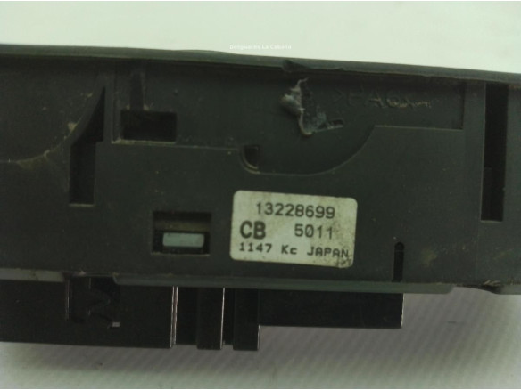 13228699 MANDO ELEVALUNAS PUERTA LAT DEL IZQ OPEL ASTRA H TwinTop (A04)|Desguaces La Cabaña