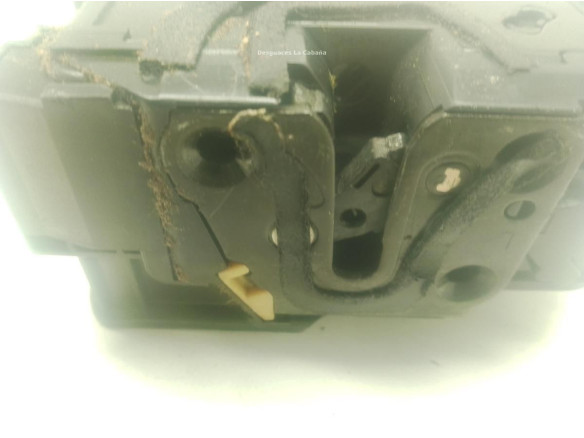 CERRADURA PUERTA LAT DEL IZQ HYUNDAI SANTA FÉ II (CM)|Desguaces La Cabaña