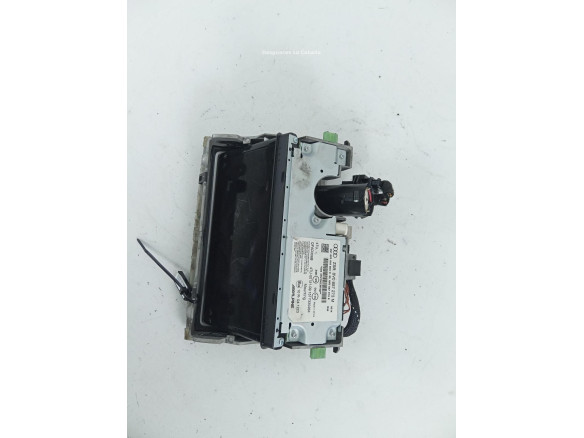8V0857273M PANTALLA MULTIMEDIA AUDI A3 Sportback (8VA, 8VF) |Desguaces La Cabaña